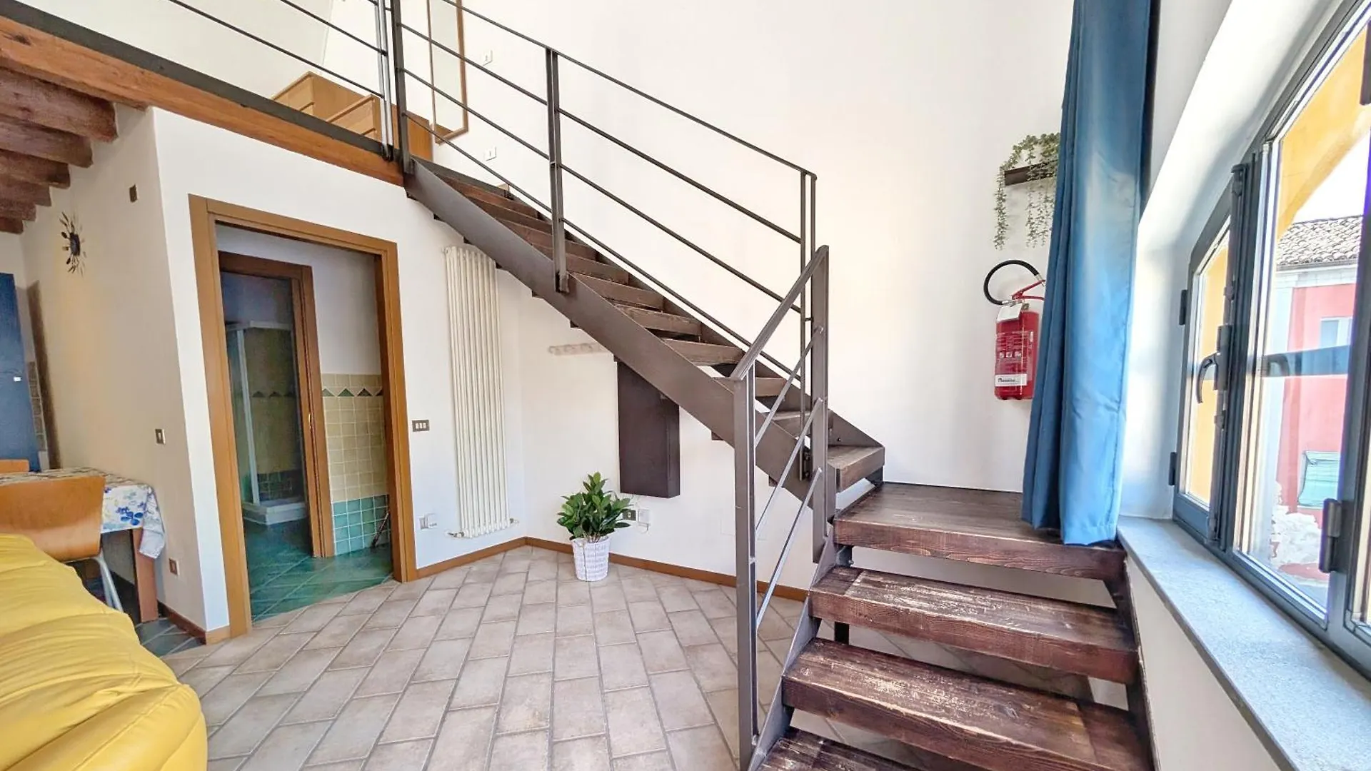 Urbino Loft - City Center On Foot Crema 0*,